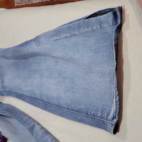 Express Bell Flare Jeans - Picture 13 of 14